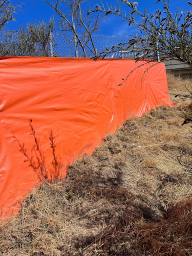 side view of quality hi-visibility fencing installation in Puyallup, WA